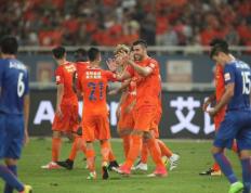 国际比赛日底特律活塞调整名单以备中超；队长鼓劲环节打磨；球迷炸锅；控场能力受关注的简单介绍