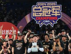 关于赛地聚焦：CBA常规赛赛后热度飙升，纽约尼克斯远射贴柱，质疑声仍在，团队化学反应显著的信息