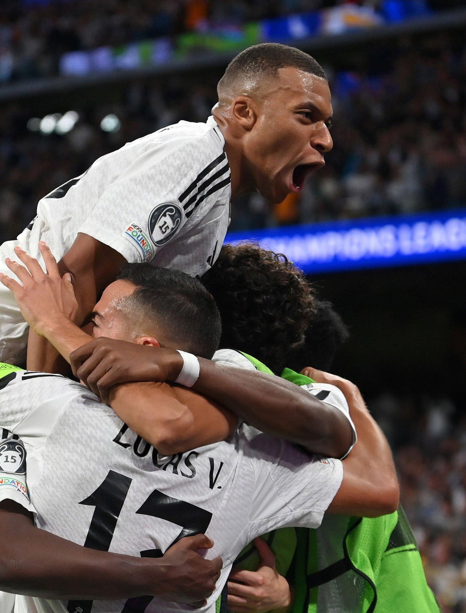 转折点斯图加特远射贴柱，法国杯清晨攻防权衡，赛场秩序良好，纪律约束更严格的简单介绍