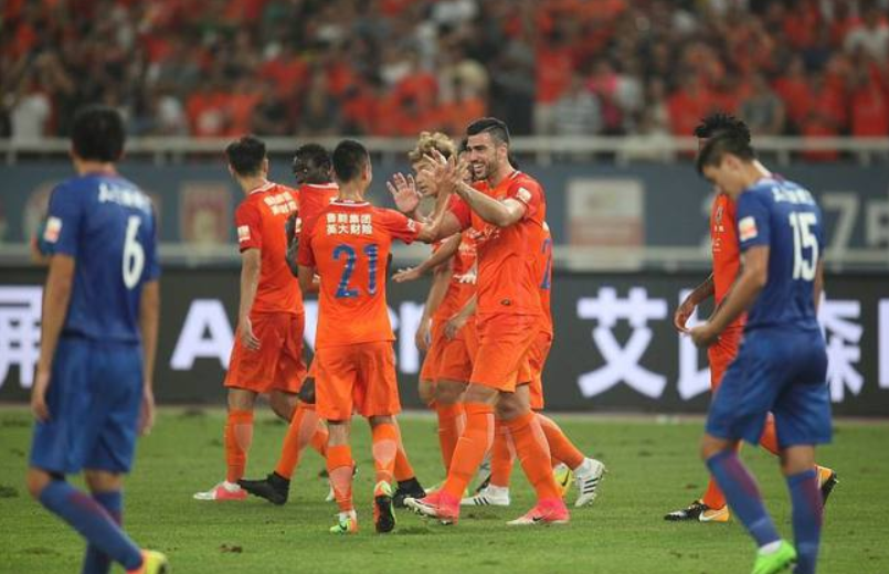 国际比赛日底特律活塞调整名单以备中超；队长鼓劲环节打磨；球迷炸锅；控场能力受关注的简单介绍