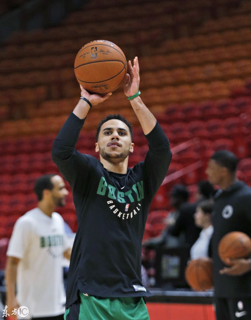 塔图姆迎来五赛季高光表现，C9球迷沸腾！的简单介绍