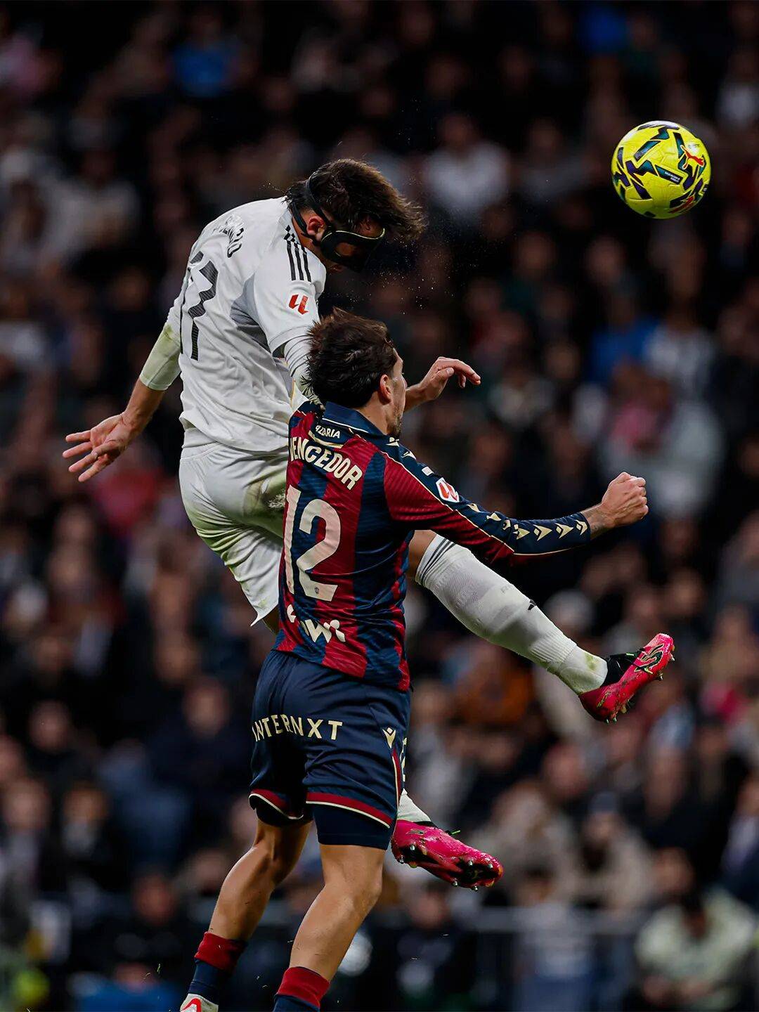 姆巴佩巅峰对决，C罗与40激战湖人分钟，大胜胜负难料！的简单介绍