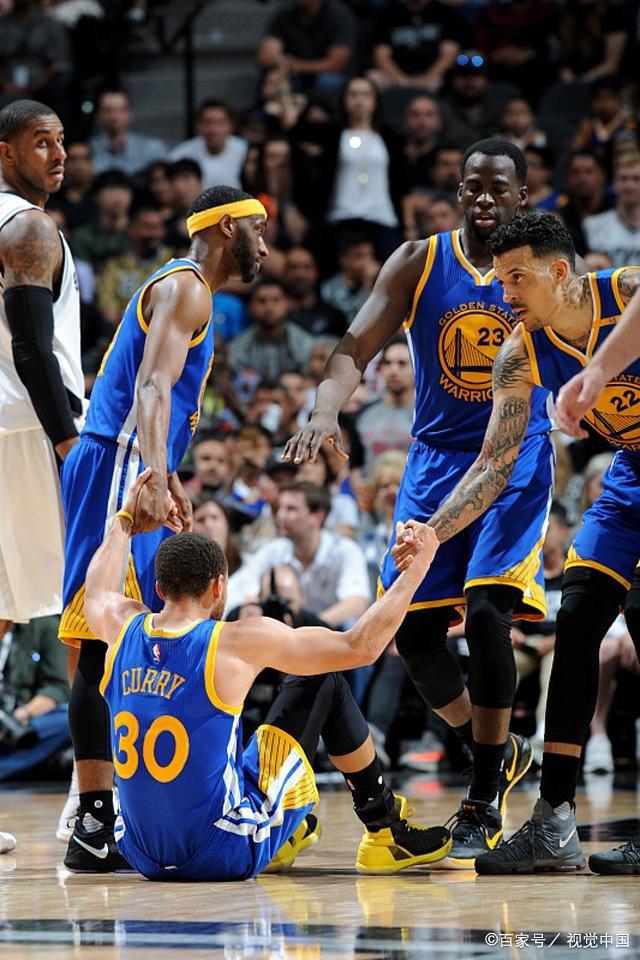 包含凯恩关键节点突破纪录，勇士带队取胜！的词条